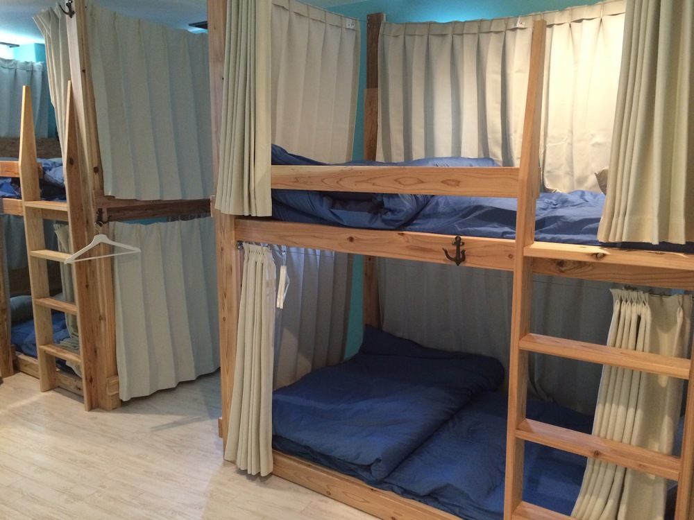 Ark Hostel Osaka Buitenkant foto