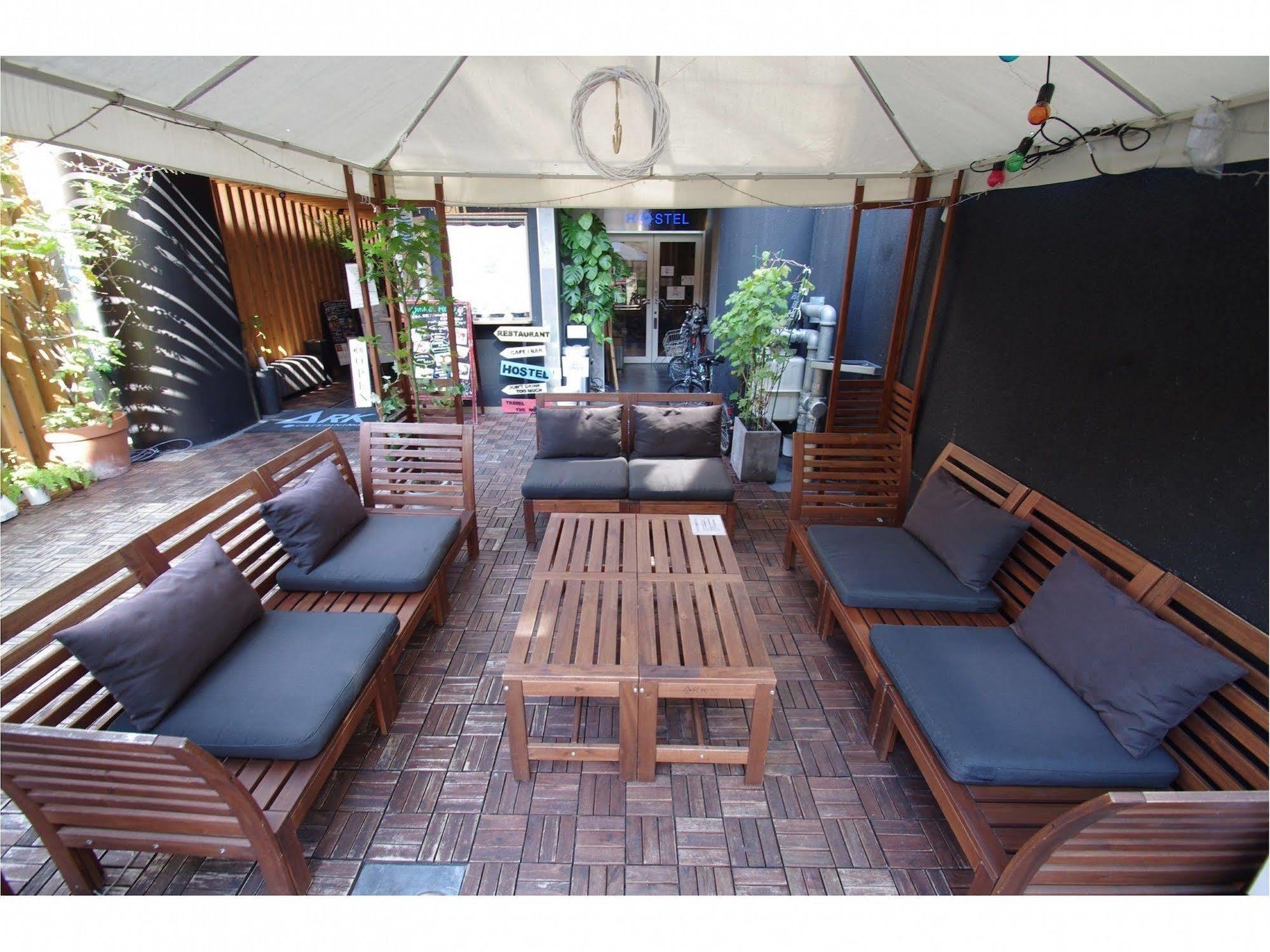 Ark Hostel Osaka Buitenkant foto