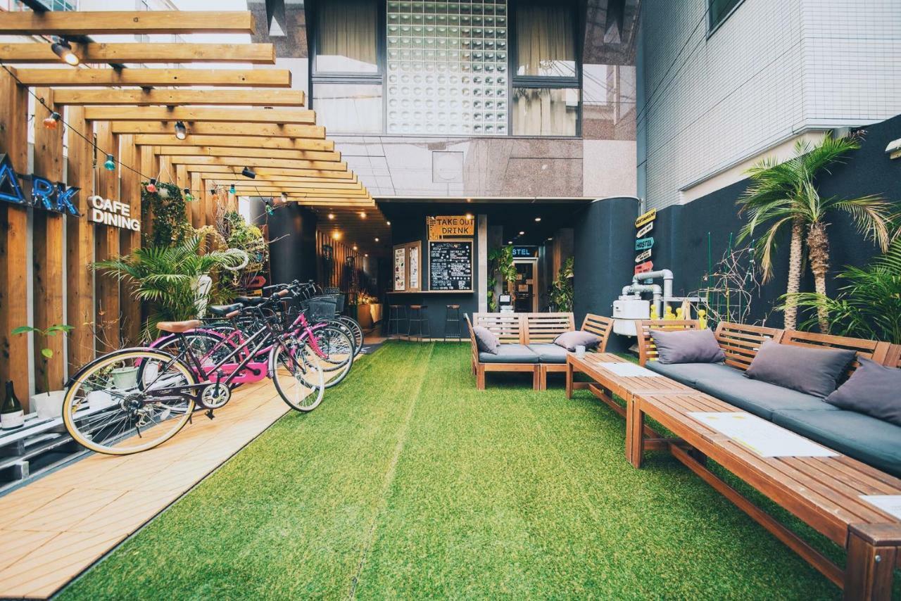 Ark Hostel Osaka Buitenkant foto